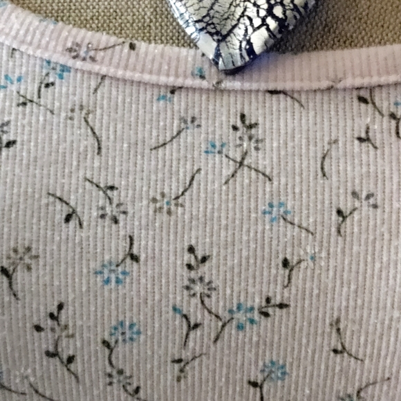 Top - Picture 3 of 6